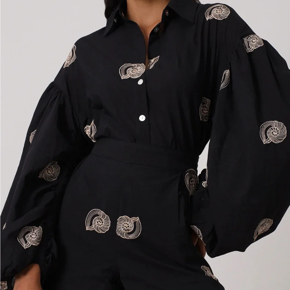 Vita Grace “Avia” Cotton Embroidered Shirt in Black - Picture 4 of 14